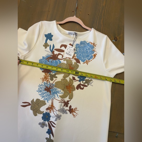 Zara White Dress with Multicolor Floral Design Size Large - Picture 4 of 7